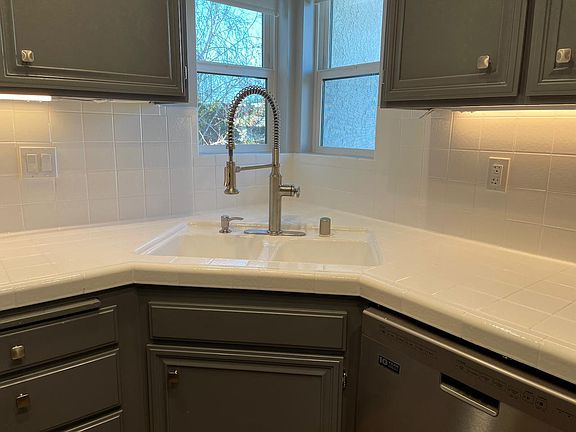 5th image of 12207 Chandler Blvd APT 8