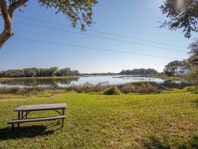 1255 Ponce Island Dr #777 — Photo 31