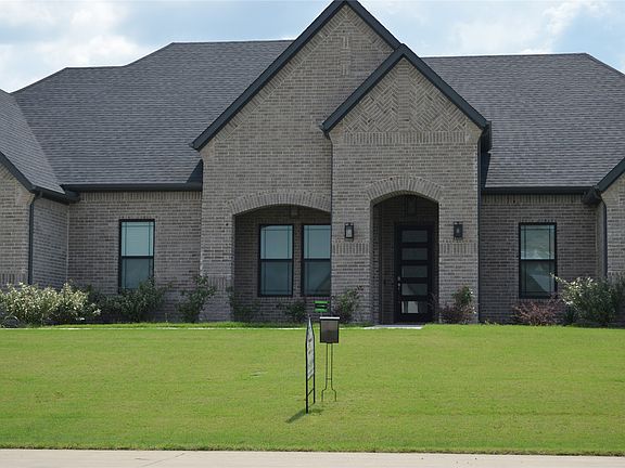 2nd image of 2230 La Escalero Ranch Rd