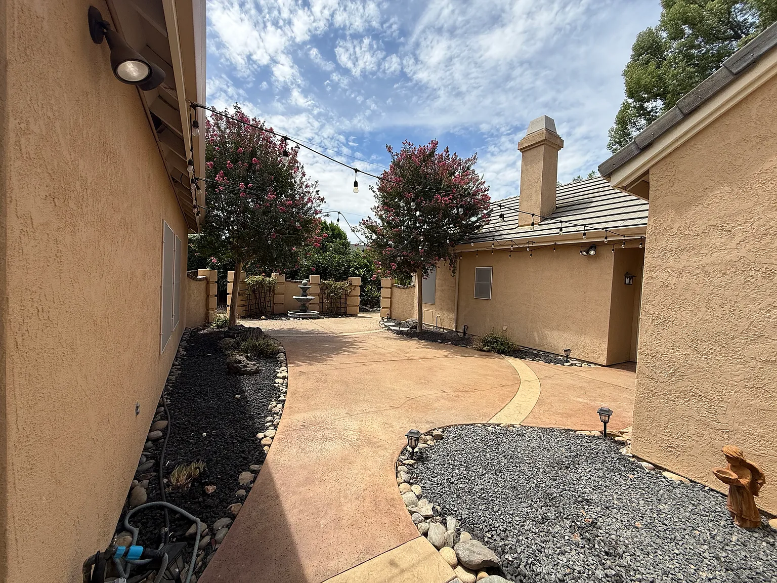 5 bed, 3113 sqft, $4,350 — Photo 3