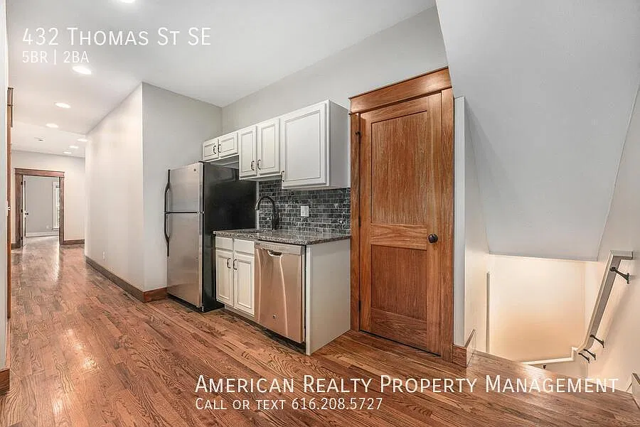 5 bed, 3000 sqft, $3,600 — Photo 4