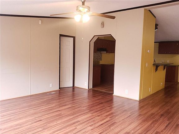 2nd image of 170 Brentwood Ln