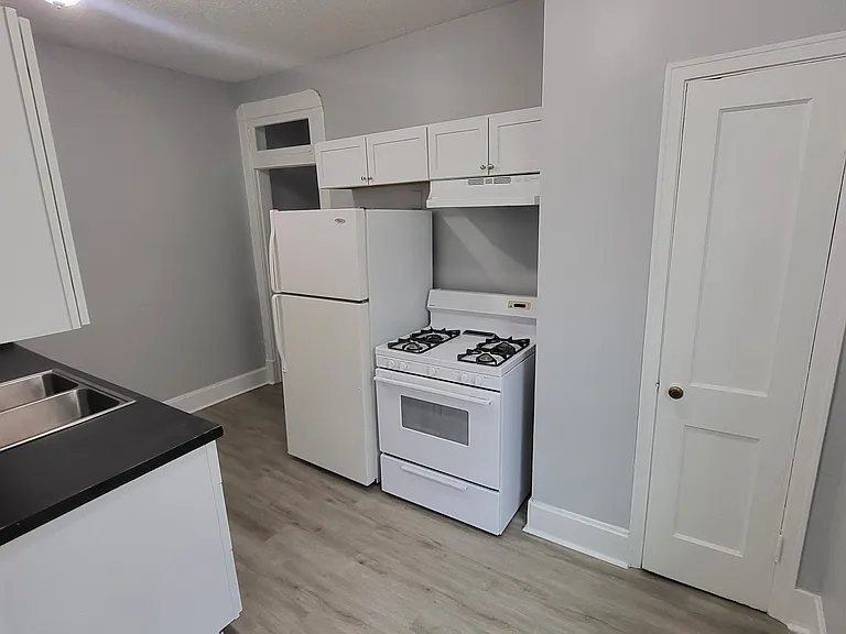 1036 N Tuxedo St #A — Photo 8
