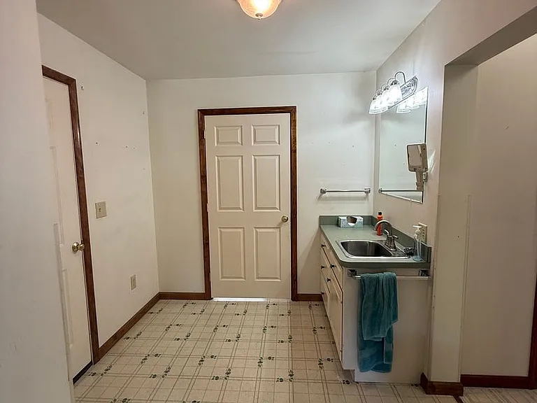 1695 Louser Rd — Photo 9