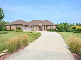 18731 Walden Dr, Franksville, WI 53126