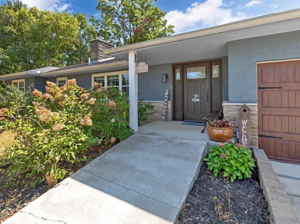 6161 Clark State Rd, Gahanna, OH 43230