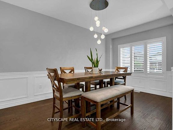 3rd image of 40 Blue Ribbon Way