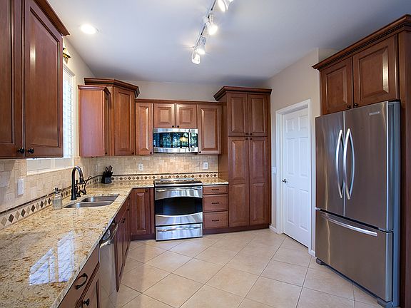 4th image of 18207 N 49th Pl
