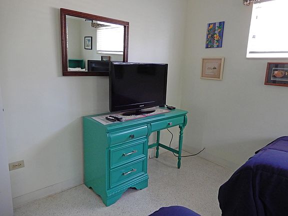 2nd image of 158 Atlantic Circle Dr