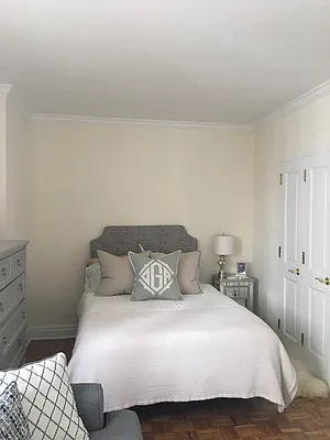 Rented by Akam Sales and Brokerage | media 30