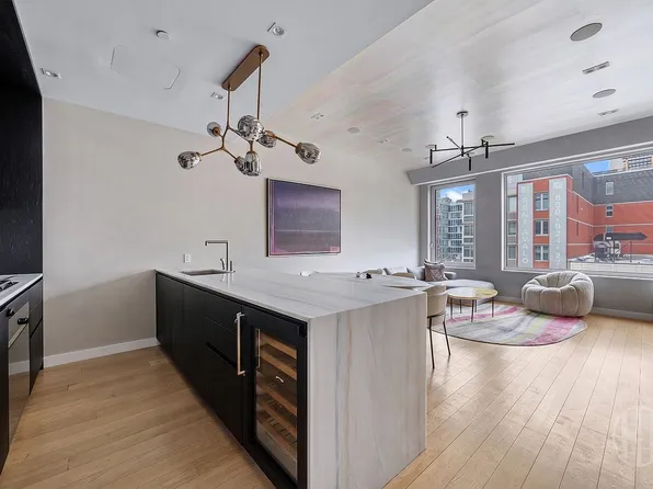 32 E 1st St #4D, New York, NY 10003
