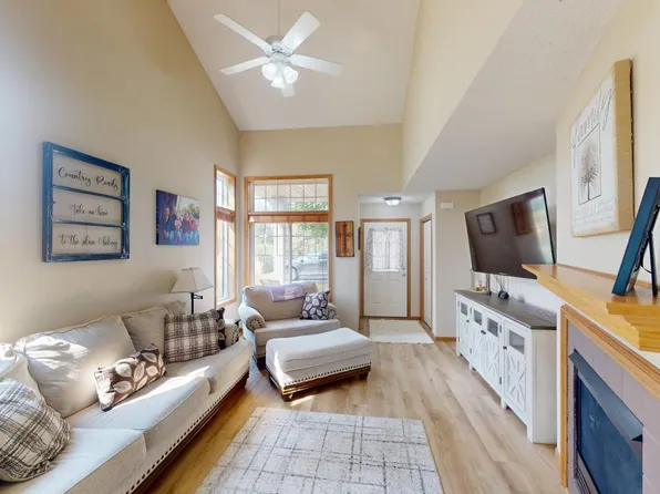 5007 207th St N, Forest Lake, MN 55025