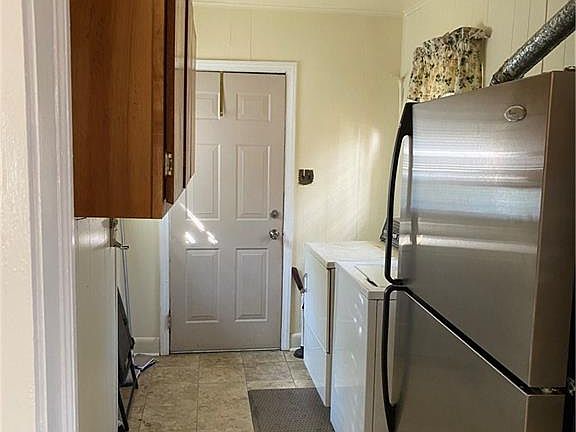 5th image of 2024 Evergreen Pl