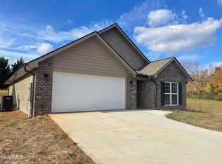 2425 Old Niles Ferry Rd, Maryville, TN 37803