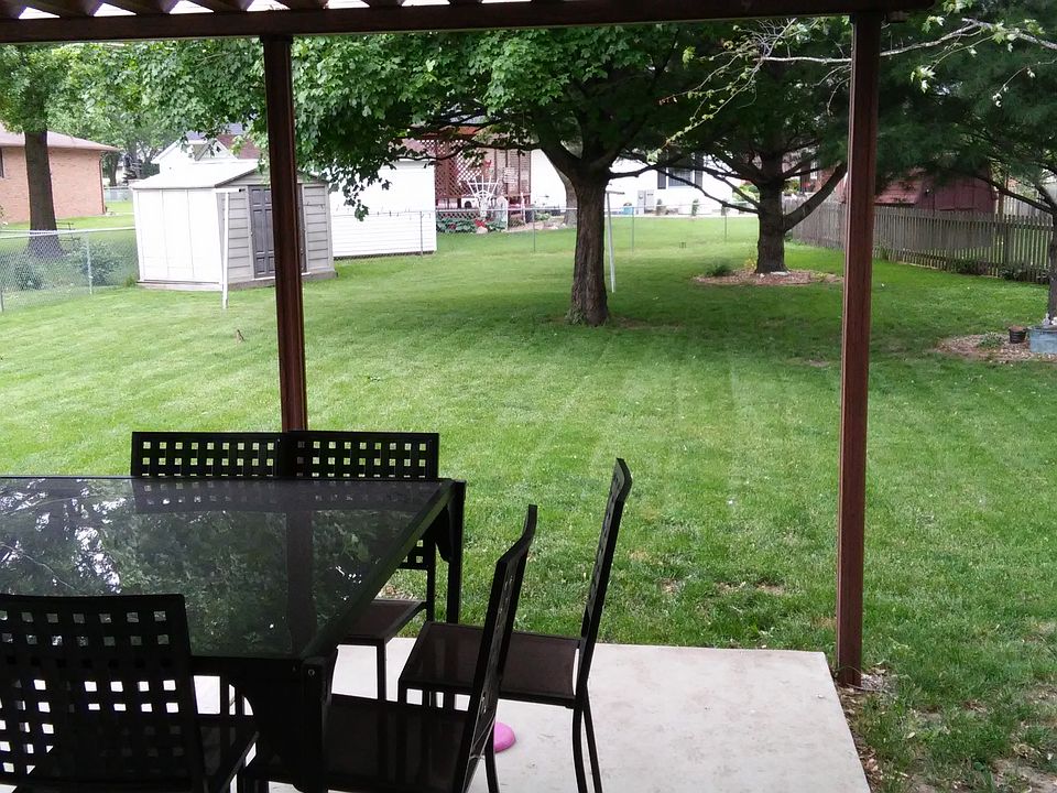 1st image of 1318 E Kirkwood Dr