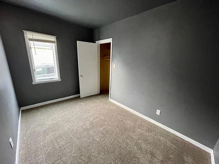 317 Grandview Ave — Photo 4