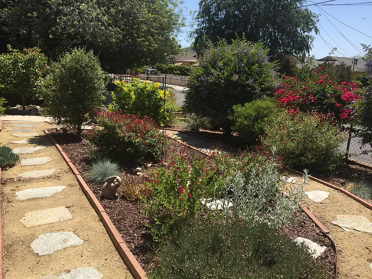 10602 Helendale Ave — Photo 4