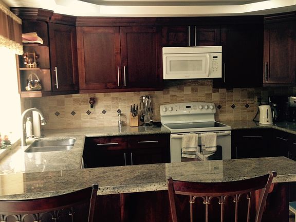 3rd image of 3242 Saxonville Way