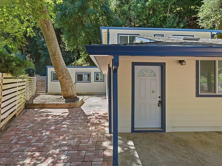 2836 Kilkare Rd — Photo 27