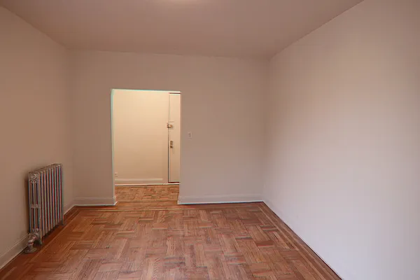 Rented by PMG Real Estate  | media 8