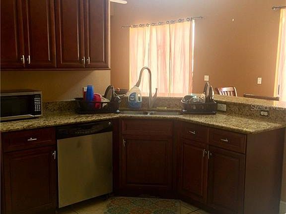 4th image of 325 Cimarron Ct