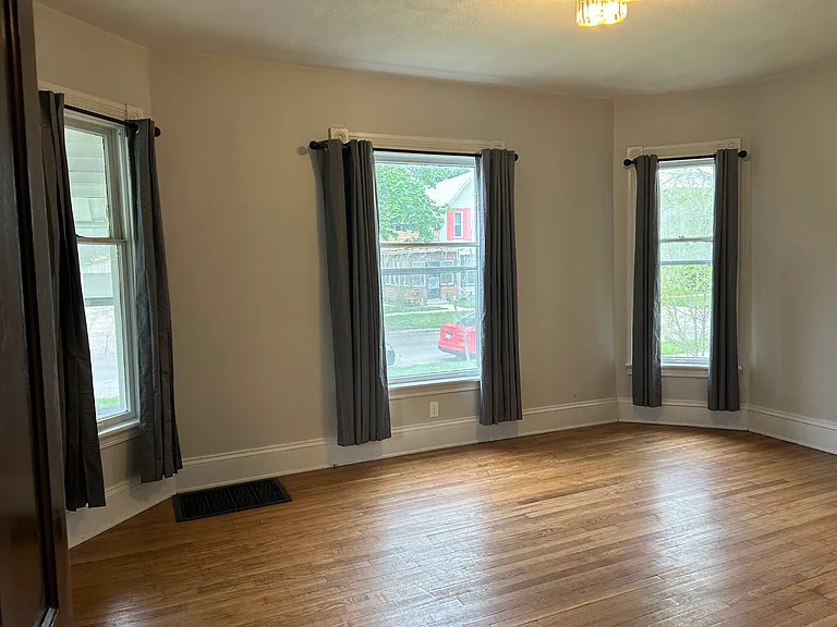 1014 Jennette Ave NW #1 — Photo 6