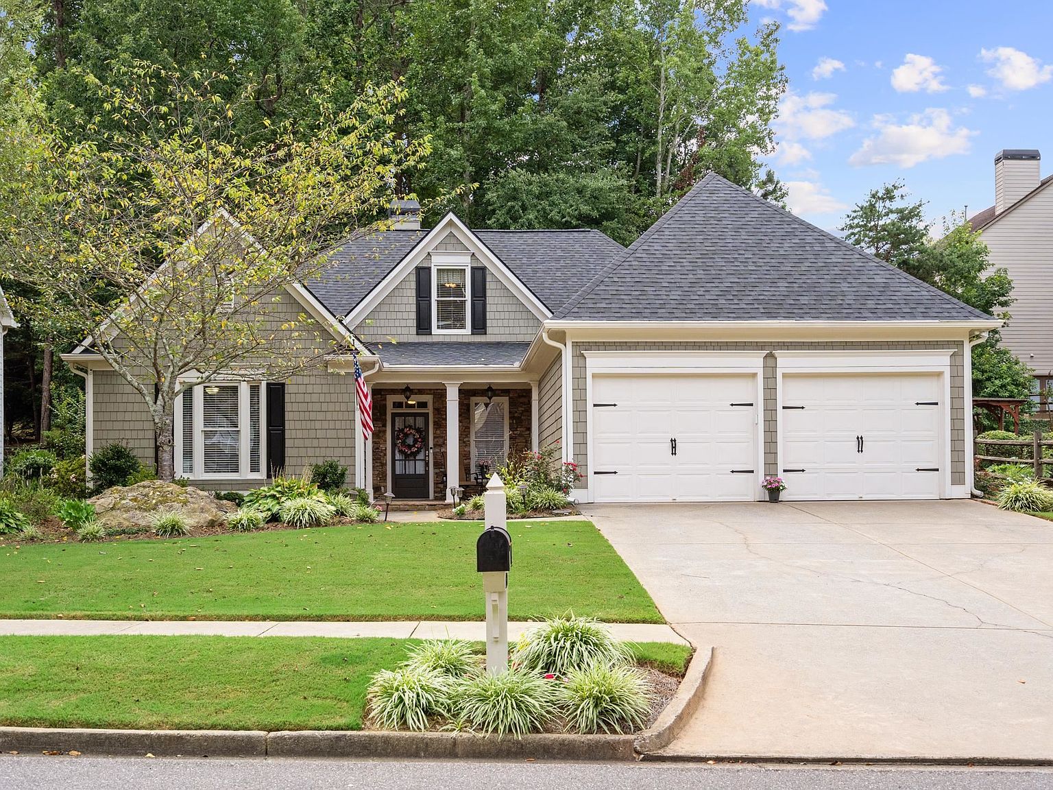 6320 Hampton Highlands Dr