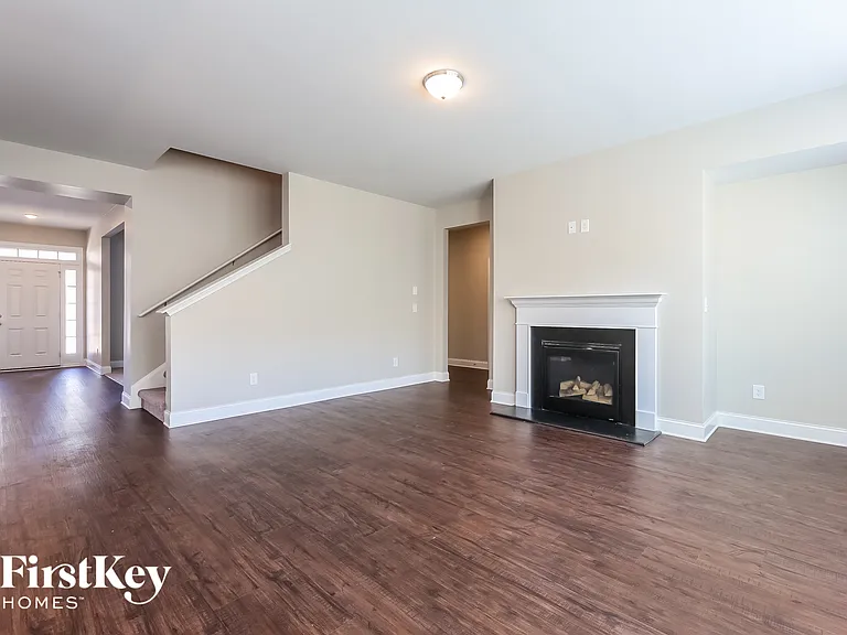 451 Victoria Heights Dr — Photo 4