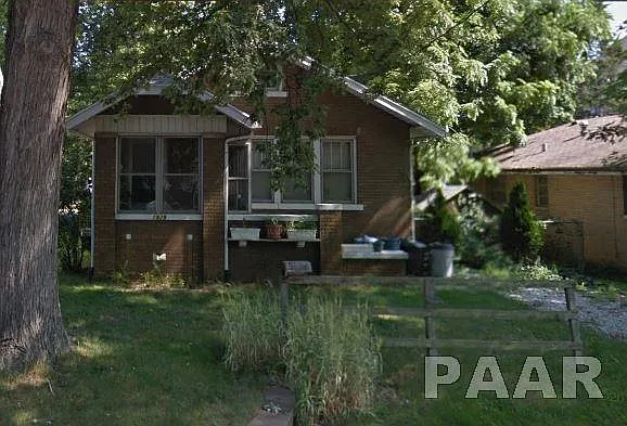1929 W Manor Pkwy photo 1