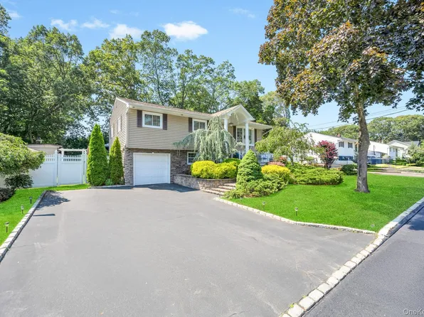152 Saint James Avenue S, Saint James, NY 11780