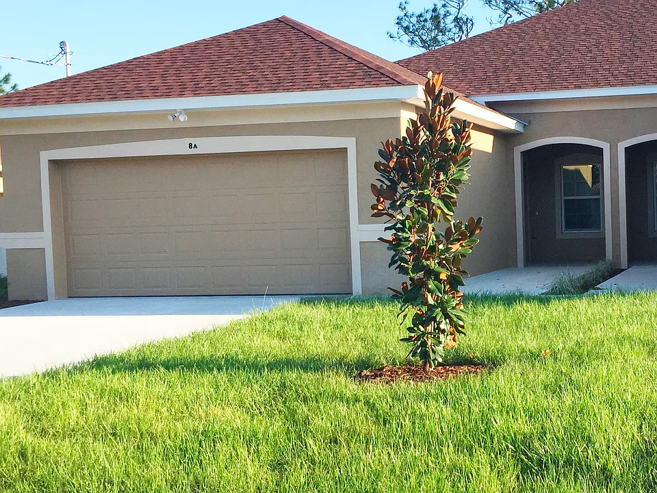 8 Rosepetal Ln