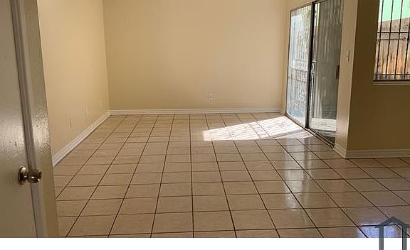 3rd image of 833 W 82nd St APT 8