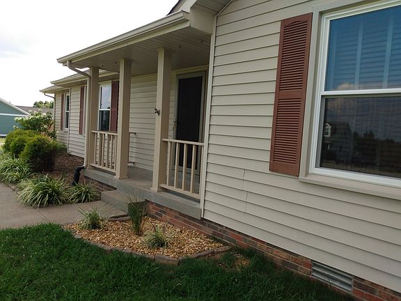 3rd image of 2640 Holt Ln