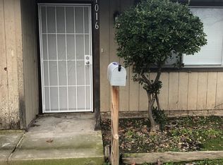 1016 Kaweah St, Hanford, CA 93230
