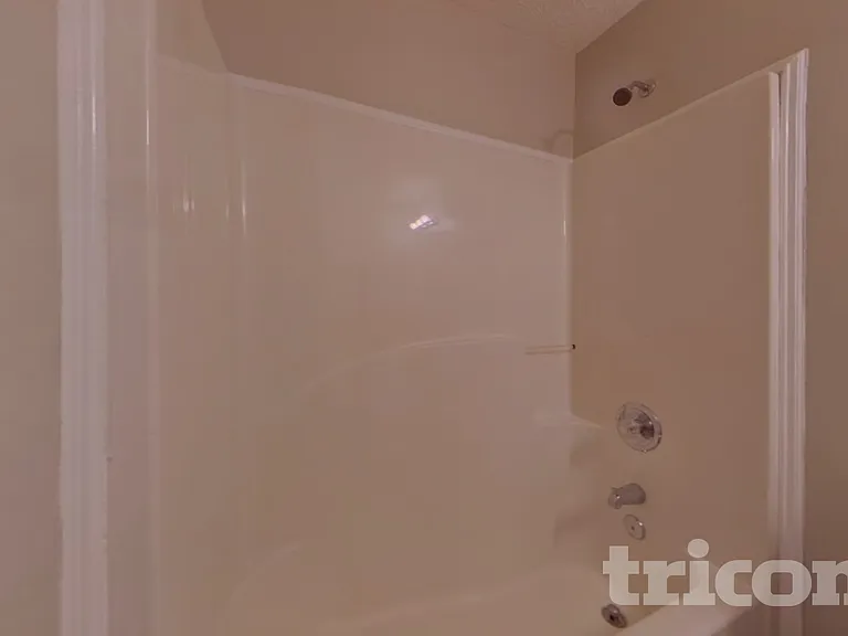 20 E Lawn Dr — Photo 14