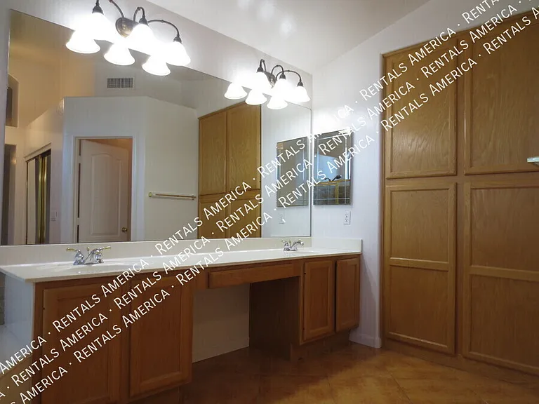 2671 S Leonard Pl — Photo 28