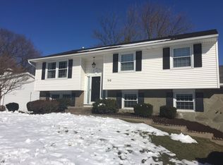 310 Heritage Dr, Rochester, NY 14615