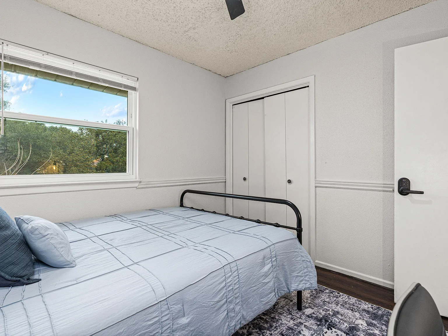 4 bed, 4.0 bath, 2175 sqft, $776 — Photo 2