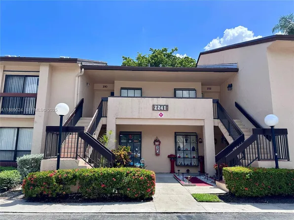 2241 SW 15th St APT 210, Deerfield Beach, FL 33442