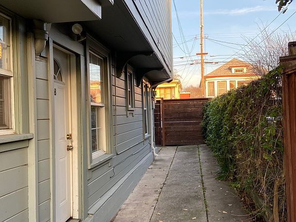 4th image of 2112 8th St #B
