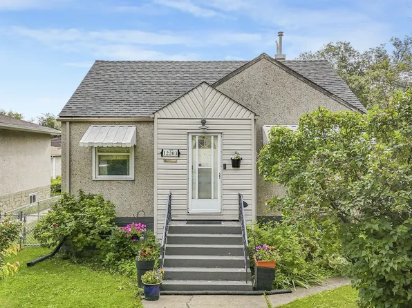 12203 126th St NW, Edmonton, AB T5L 0W9