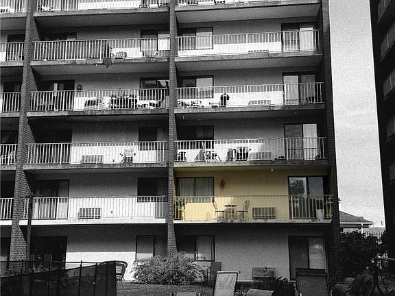 3rd image of 2106 Kanawha Blvd E APT 228
