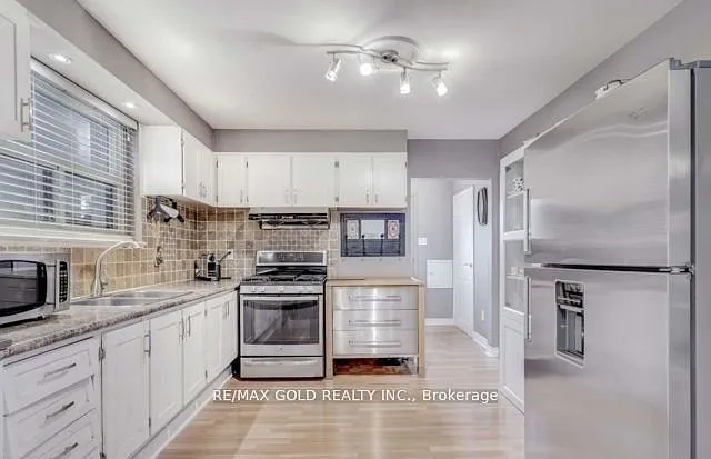 6 Monaco Ct — Photo 9
