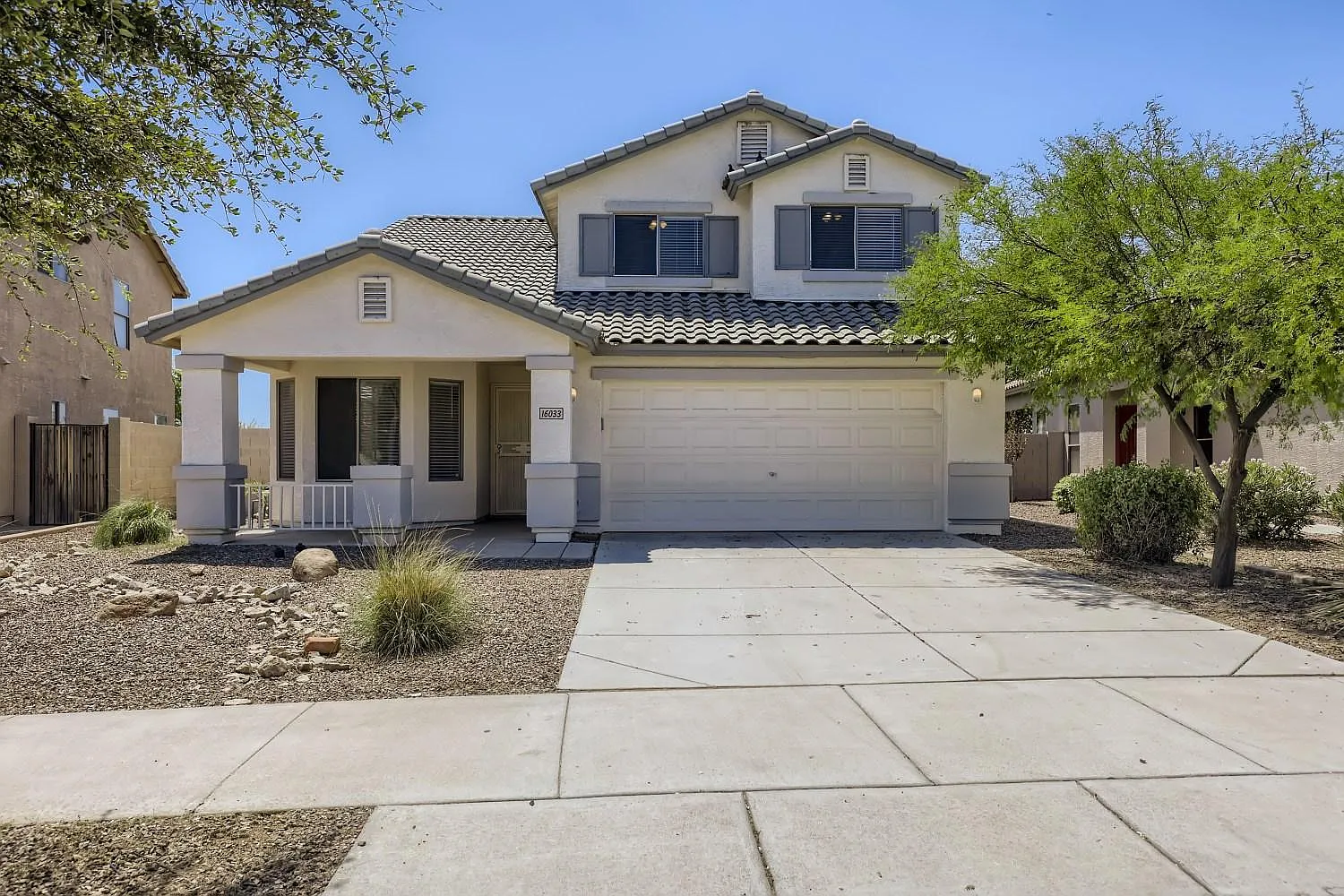 4 bed, 2.5 bath, 2038 sqft, $2,400 — Photo 1