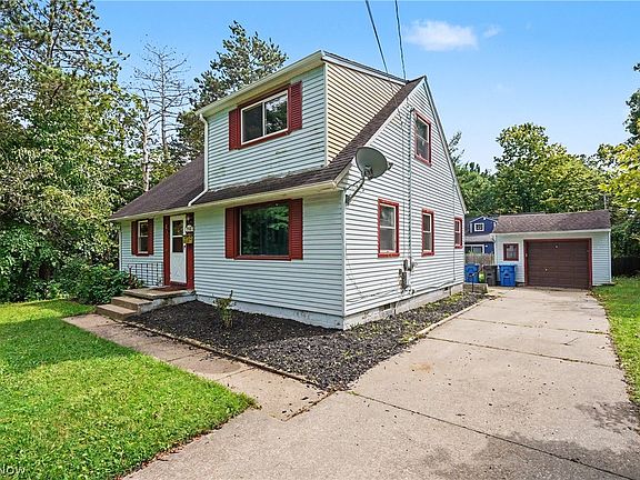 3rd image of 742 Avondale St