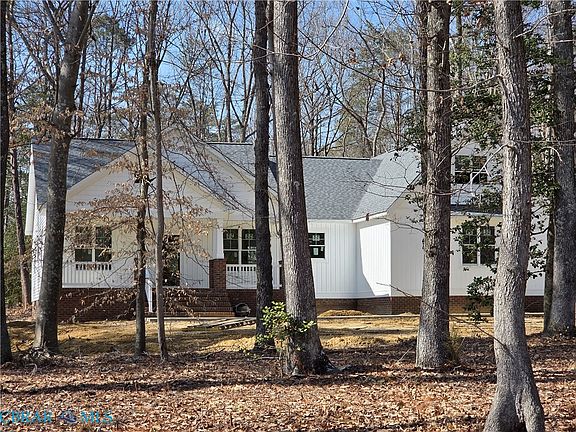 3rd image of 49 Knolls Dr