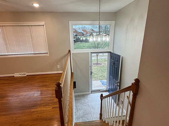 3rd image of 1495 Montegor Dr
