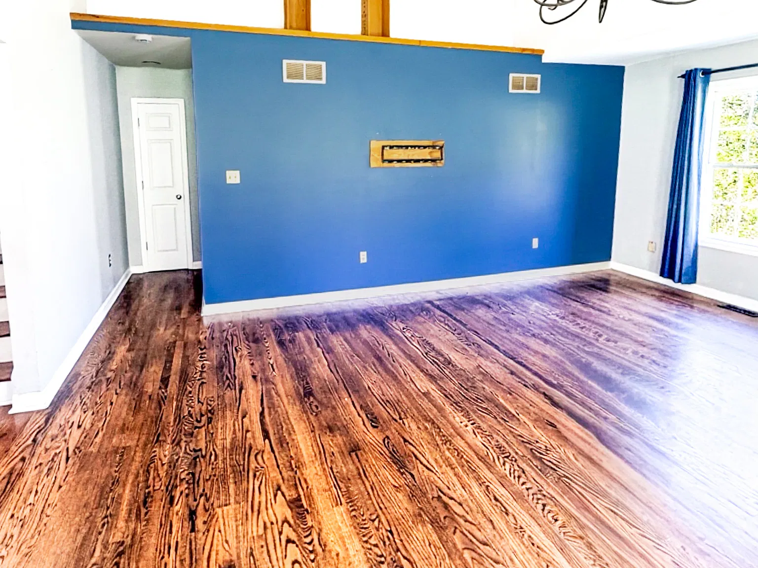 4 bed, 2298 sqft, $2,400 — Photo 4