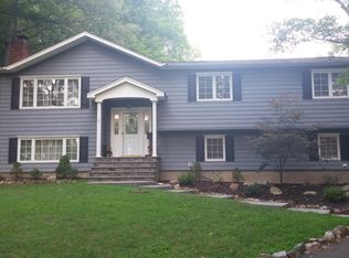 93 Miller Rd, Kinnelon, NJ 07405