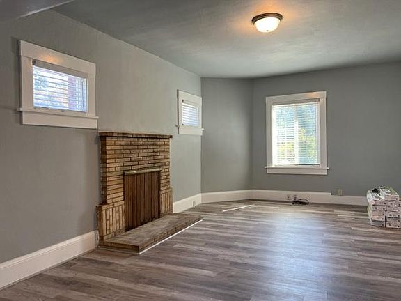 4th image of 4849 Cypress Ave